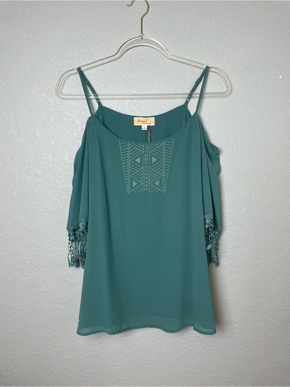 Bnwt! Last April Teal Cold-Shoulder Crochet Sleeve Blouse w/Embroidery Sz L